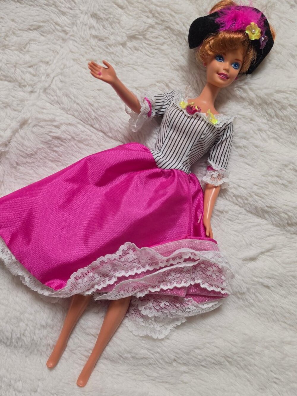Vintage 1996 French Barbie Doll Dolls of the World Second Edition Mattel 16499